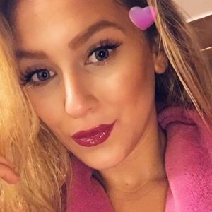 Meet your Posher, Kaitlin